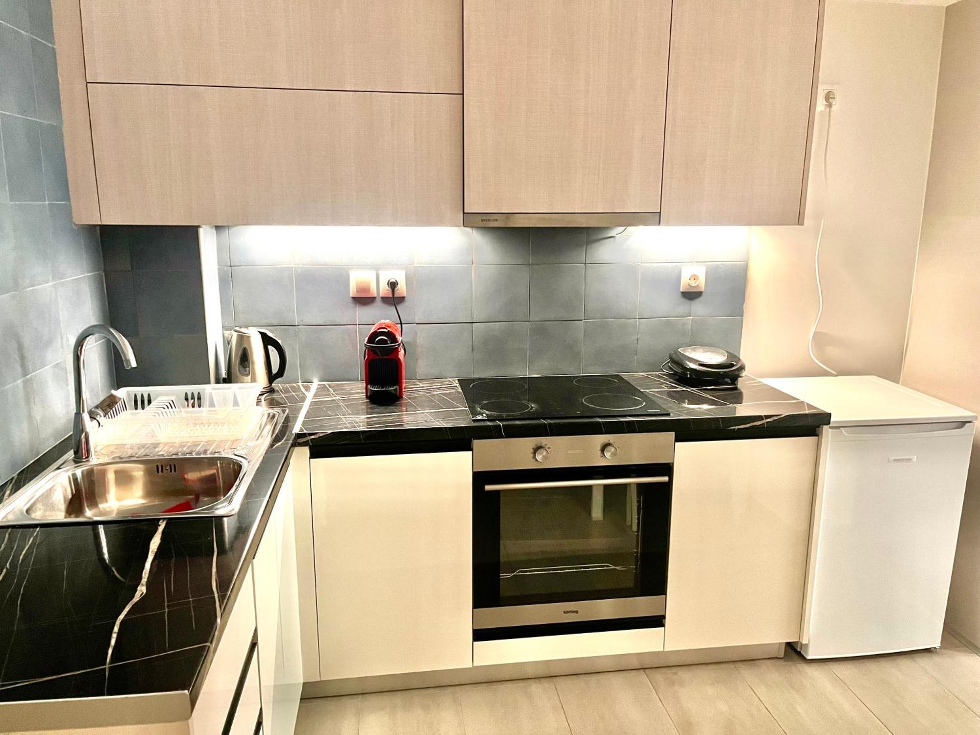 אתונה Elvita Apartments 4 מראה חיצוני תמונה